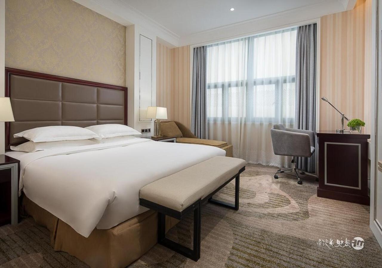 Hotel Ramada By Wyndham Shanghai Pudong Extérieur photo